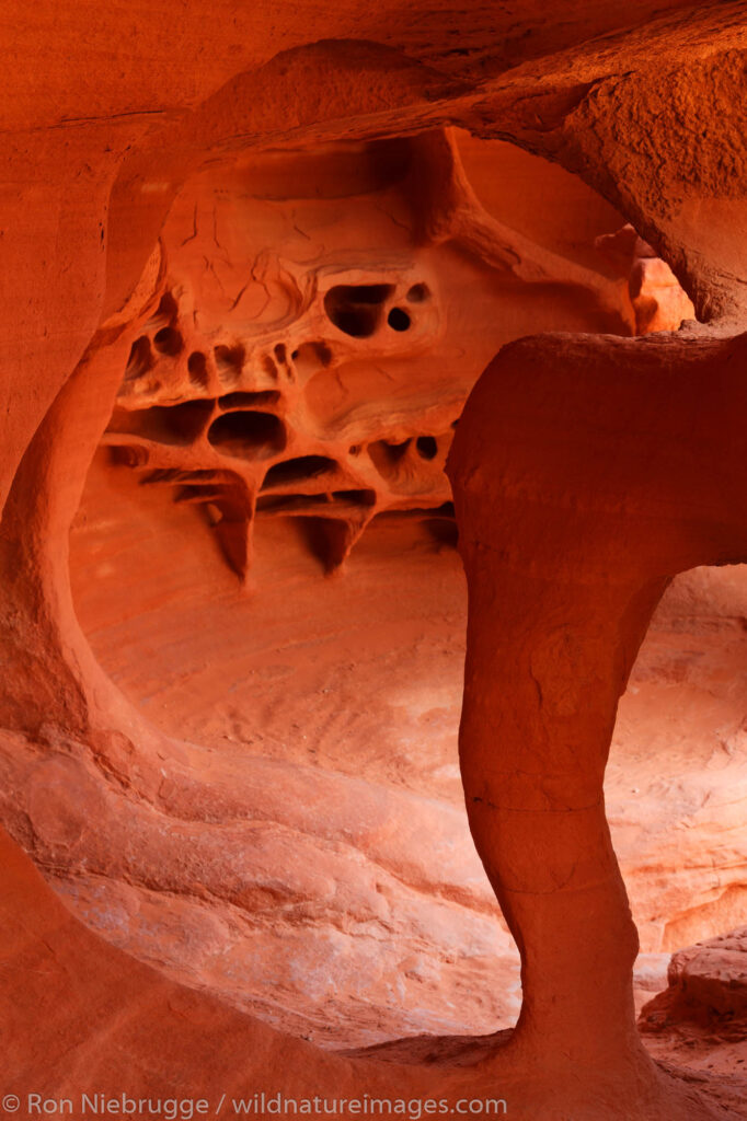 Red Rock Cave Valley Of Fire State Park Nevada Ron Niebrugge